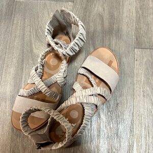 Sorrel sandals